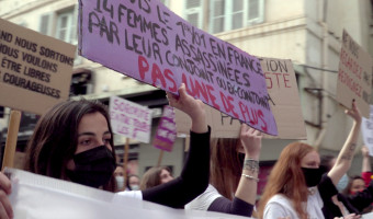 « Tu n’es pas seule » de Julie Perreard   Plaidoyer pour une « surellanza »